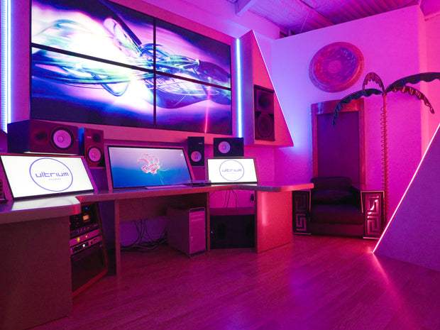 Versace Room -  Hit the chat for pricing!!